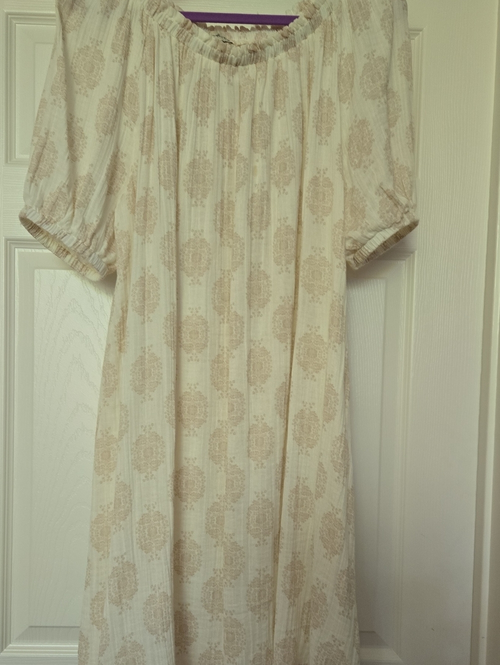 Wonderly Ivory/beige Free Flowing Dress
